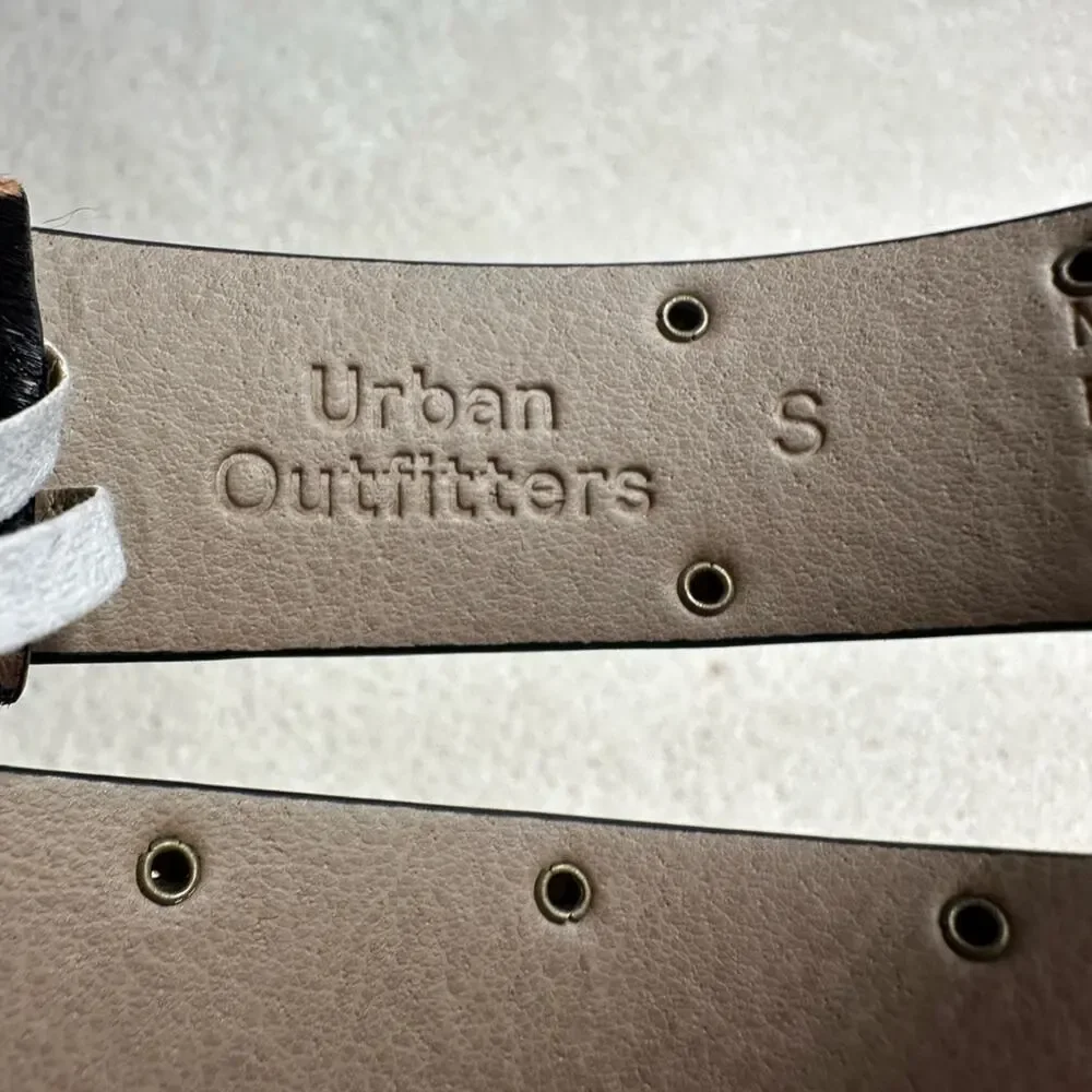Urban Outfitters Brown and Gold Belt with Circular Buckle - Picture 5 of 7